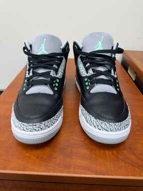 Jordan 3 Retro “Green Glow” size 11.5m